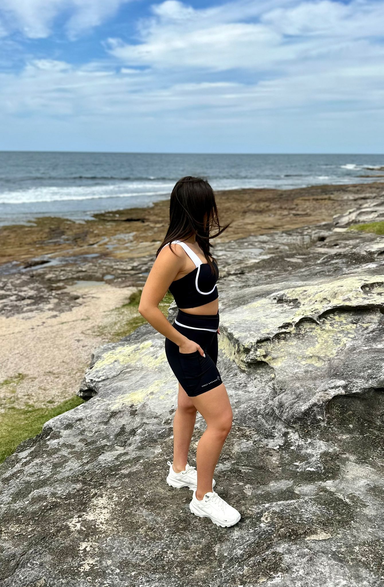 Womens's Black & White Crop Top