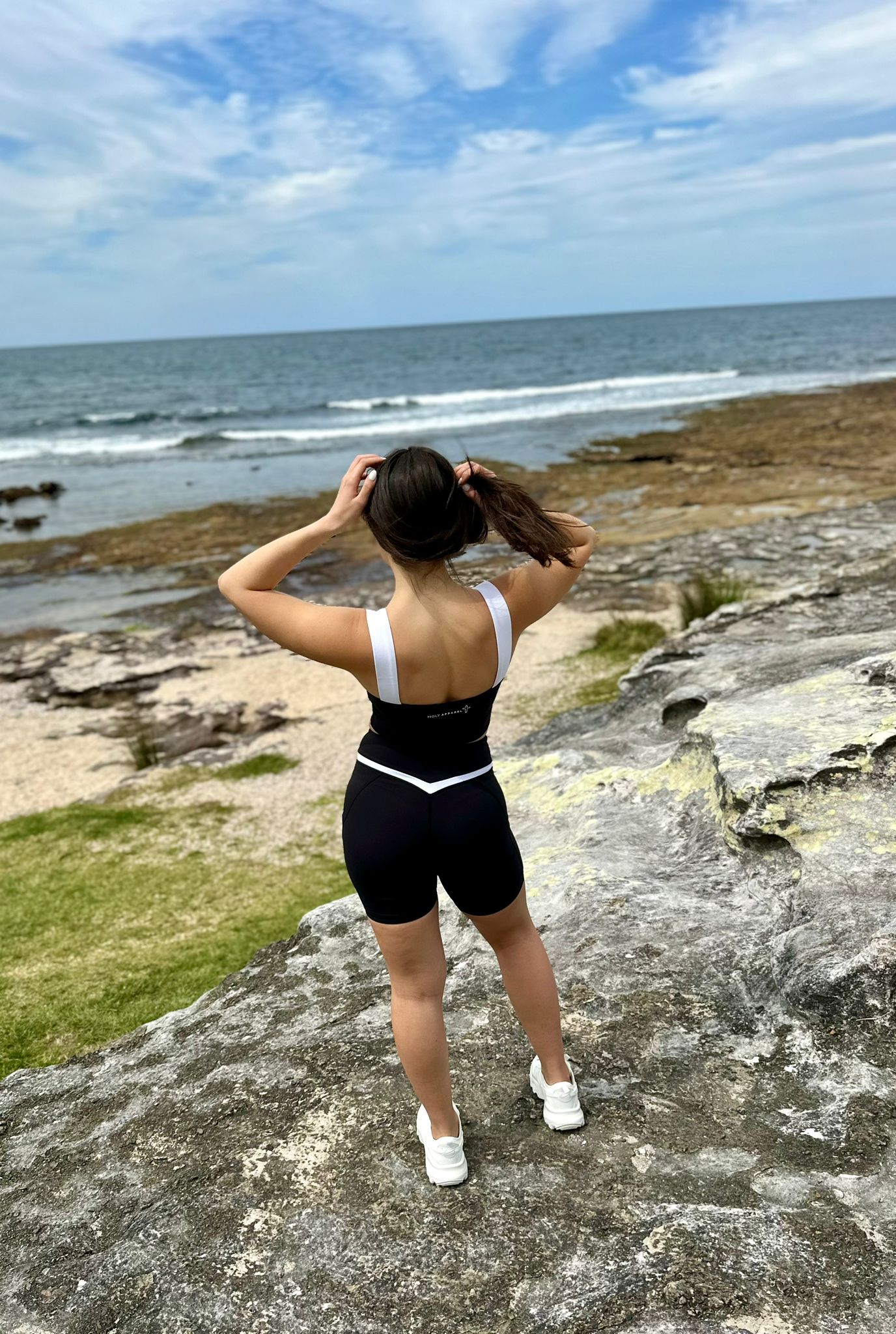 Womens's Black & White Crop Top