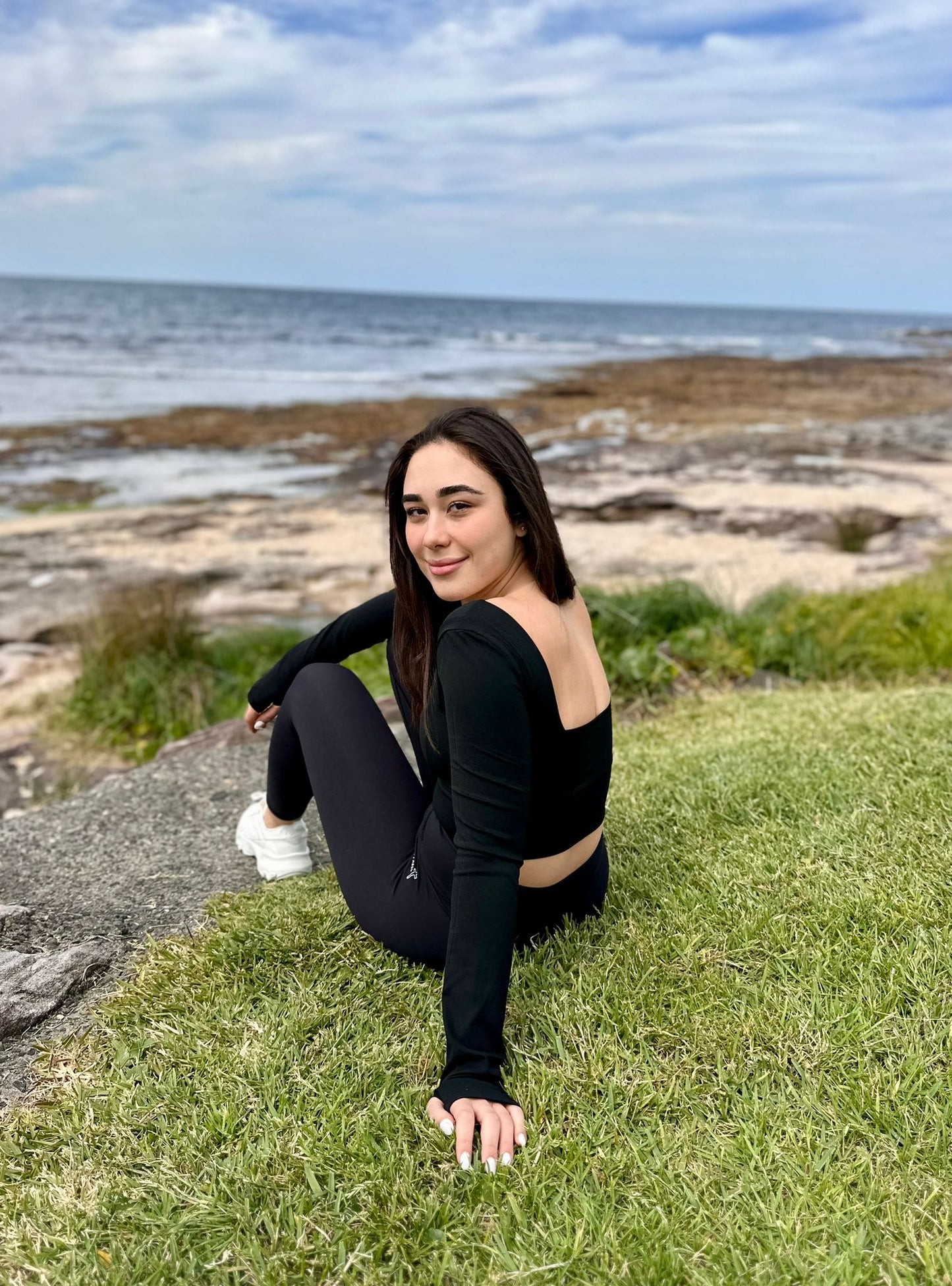 Women's Black Long Sleeve Crop