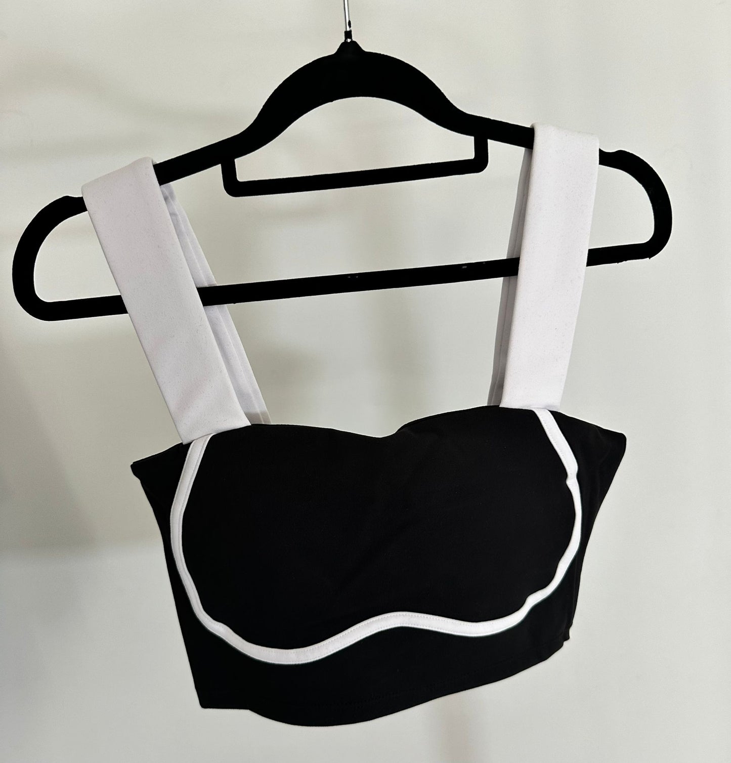 Womens's Black & White Crop Top