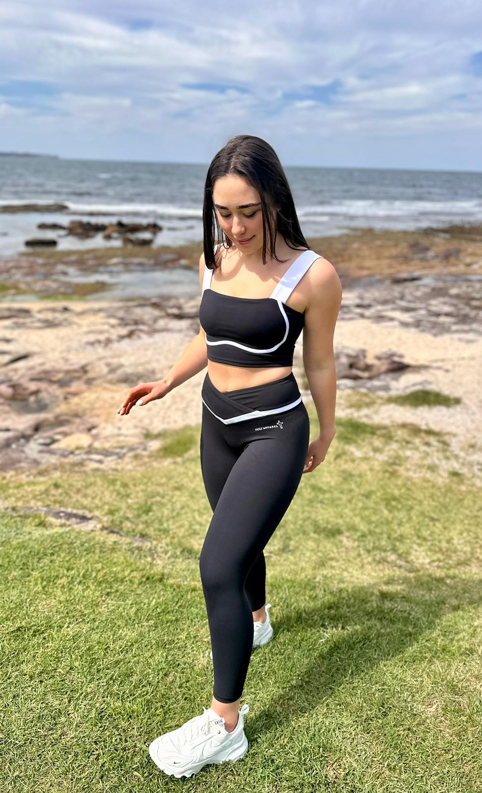 Womens's Black & White Crop Top