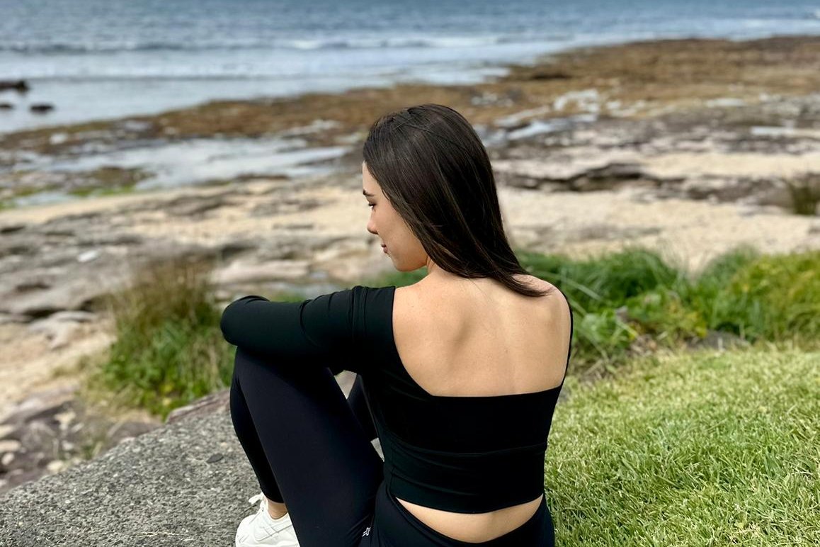 Women's Black Long Sleeve Crop