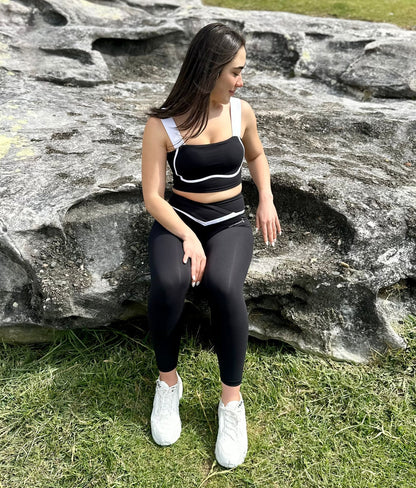 Womens's Black & White Crop Top